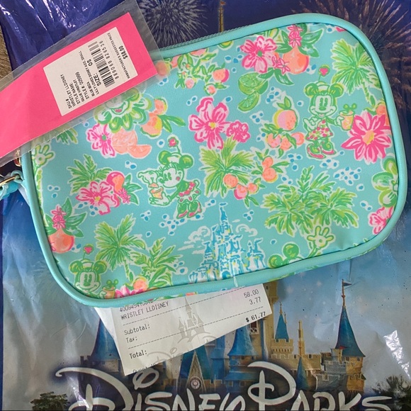 NWT Lilly Pulitzer x Disney Parks Wristlet Mickey Minnie Cinderella Castle - Picture 5 of 7